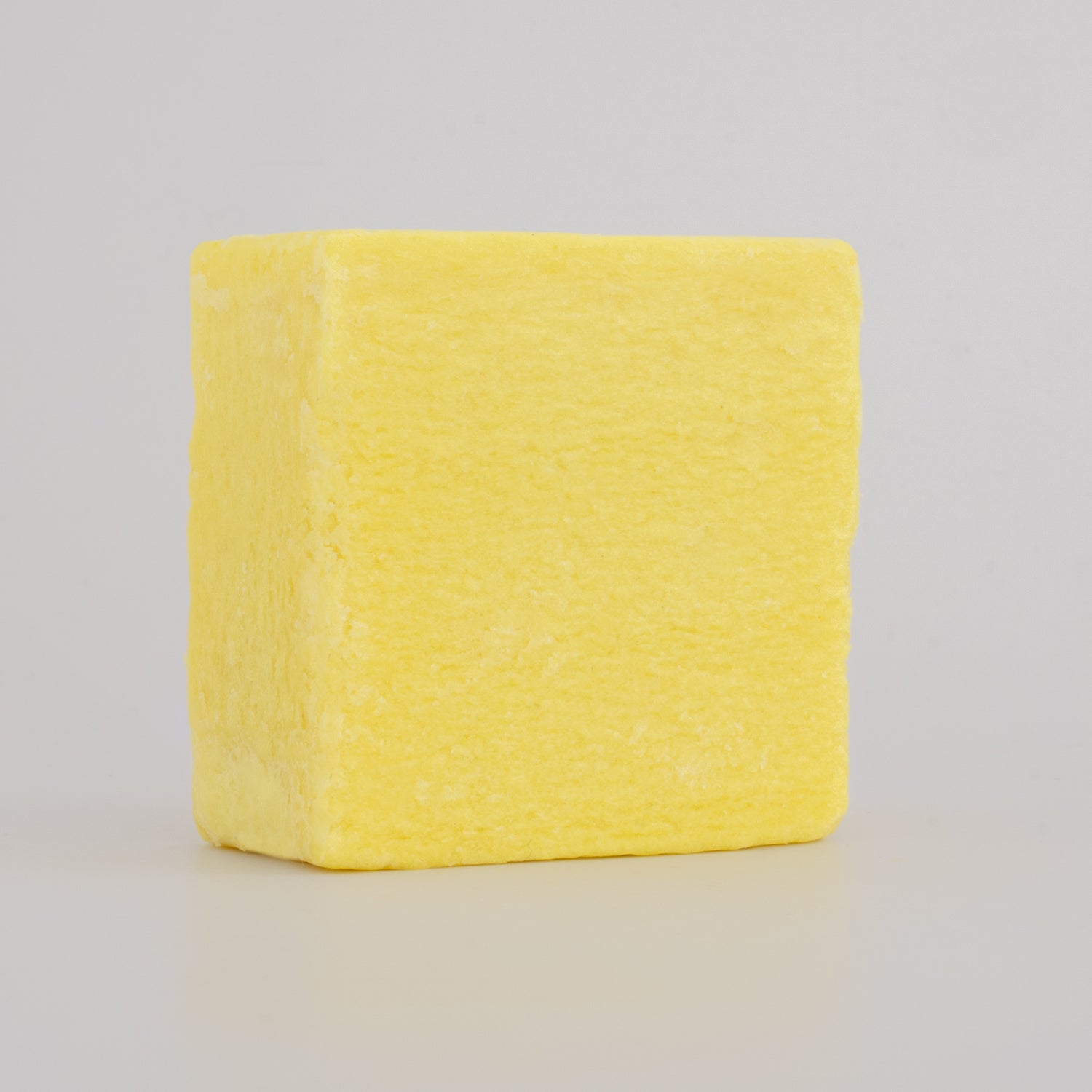 Scalpi: Shampoo en Barra Cuidado del Cuero Cabelludo con Eucalipto y Cúrcuma