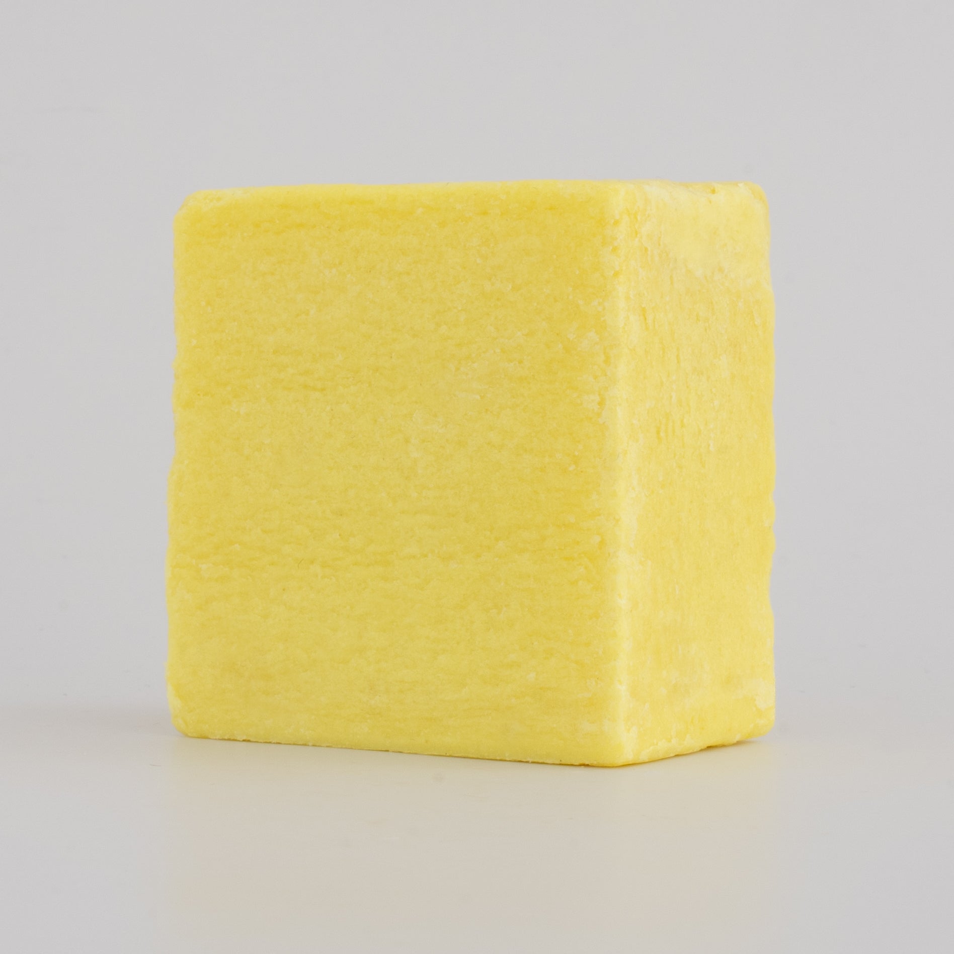 Scalpi: Shampoo en Barra Cuidado del Cuero Cabelludo con Eucalipto y Cúrcuma